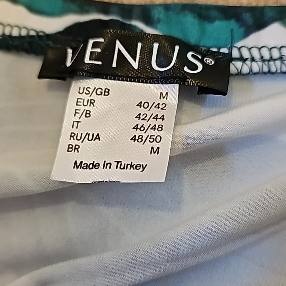 Venus Tropical Maxi Dress Size Medium - Picture 8 of 10